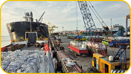 Barge night cargo loading