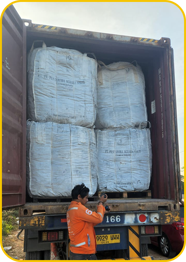 Rubber charcoal in jumbo bags loaded